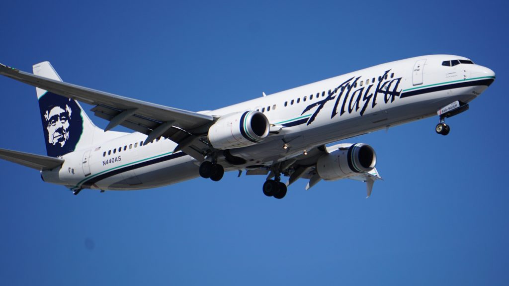 Alaska Airlines Quickly Leases 13 Boeing 747 Max Jets