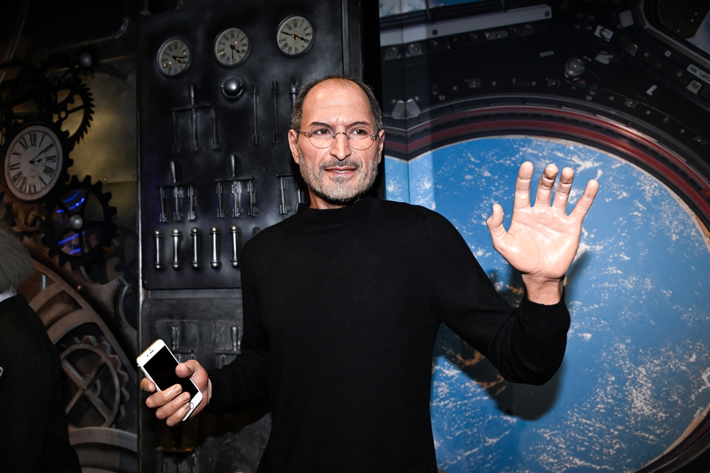 steve,jobs,former,ceo,of,apple,wax,statue,at,the